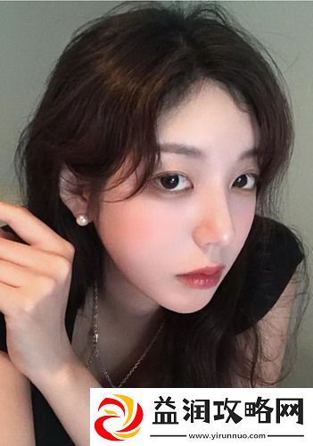 公与媳中字hd中字：家庭关系中的微妙平衡与冲突引发的思考！